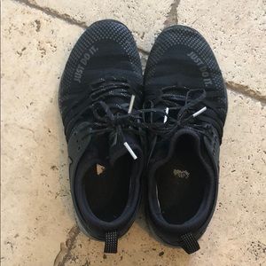roaches nike shoes